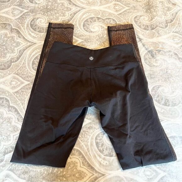 Lululemon Black Gold Golden Goddess Wunder Under leggings - Picture 7 of 8